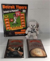 The Detroit Tigers 1989 Yearbook, Detroit Tiger