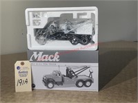 First Gear Mack 1960 B-61 Tow Truck