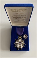 Republican Presidential Legion of Merit Medal/Pin