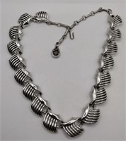 Coro silver tone necklace 17In