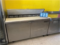 True Refrigerator/ 
Prep Table