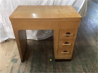 KENMORE SEWING MACHINE IN WOODEN CABINET