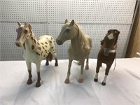 3 HORSES