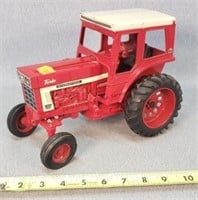 1/16 IH 1466 Tractor