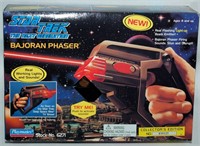 Playmates Star Trek Bajoran Phaser Collector Ed