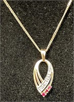 FINE 10K GOLD CHAIN & HEART SHAPED PENDENT