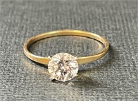 STUNNING 14K GOLD SOLITAIRE RING