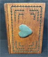 ANTIQUE HAND CARVED SPRUCE GUM BOX W HEART