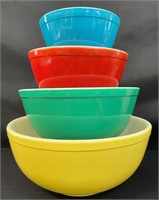 GREAT VINTAGE PYREX PRIMARY COLORS MIXING BOWLS