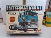 1981 Ertl Blue Print Replica International 1/32