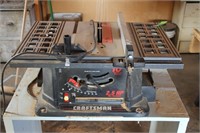 CRAFTSMEN 2.5 HP TABLE SAW ON WOOD BENCH