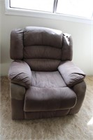 SOFT FABRIC COVERED RECLINER (CLEAN)