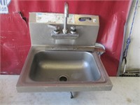 S/S Wall Mount Hand Washing Sink 17"