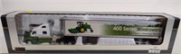JD TRACTOR TRAILER 400 SERIES WINDROWERS 1/64