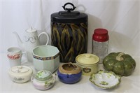 Vtg. Funky Canisters, Maxwell House Coffe Jar+++