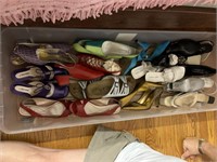 Tub of shoes - 6.5 & 7