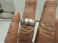 5.4 grams 14K White Gold Ring Size 11.5