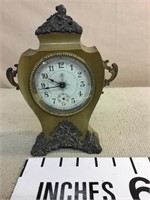 F. Kroeber Clock Co. Mantle clock wind up