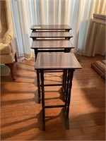 LOT OF 3 STACKABLE TABLES