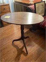 OVAL END TABLE