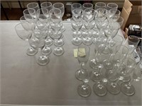 CLEAR GLASS WINE GLASSES & GOBLETS