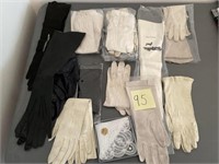 LOT OF LADIE'S VINTAGE GLOVES SOME LEATHER