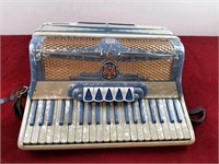 1950'S CARVONARI MADE IN ITALY ACCORDION & CASE