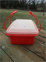 Tupperware Lunch Pail
