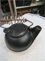 Vintage Cast Iron 4 Quart Kettle