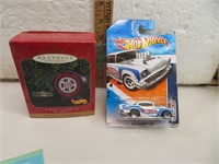 Hot Wheels 1957 Chevy (2010) & Keepsake