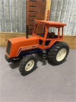 ERTL 1:16 ALLIS-CHALMERS 8010 TRACTOR, PAINT CHIPS