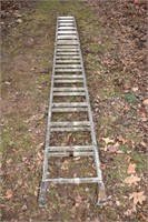 32' aluminum extension ladder; as is