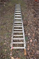 28' aluminum extension ladder; as is