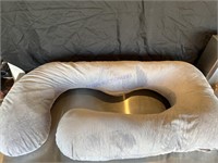 Momcozy pregnancy body pillow