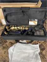 Mendini by cecilio saxophone new in case