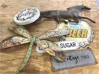 Metal Decor and Signs 25” and Smaller