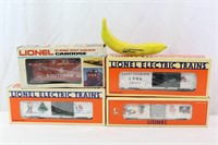 Holiday Lionel Model Train Boxcars & South.Caboose
