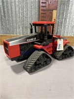 SCALE MODELS 1:16 CASE IH QUAD TRAC TRACTOR, 1996