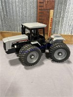 SCALE MODELS 1:16 WHITE AGCO STAR 8425 TRACTOR