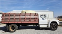 1969 Ford F600 Truck w/Poly Tanks 
HOIST ON BED
