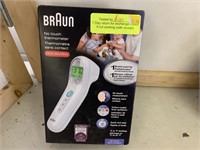 Braun no touch thermometer