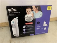 Braun ear thermometer