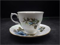 Queen Anne Bone China Blue Flower Tea Cup/Saucer