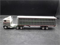 ERTL Livestock transfer Truck.