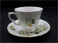 Queen Anne Bone China White Flower Tea Cup/Saucer