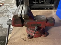 8 inch vice.  Made in USA