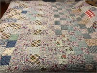 Vintage Quilt approx 80”x68”