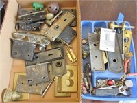 Box of old door knob & latch parts