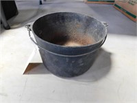 Cast Iron kettle with bale