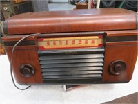 Vintage RCA Record Player & Radio